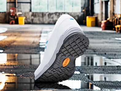 油地面止滑技術